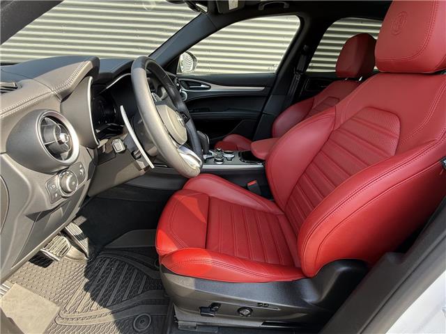2024 Alfa Romeo Stelvio ti (Stk: U11202A) in London - Image 10 of 33