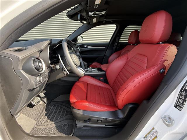 2024 Alfa Romeo Stelvio ti (Stk: U11202A) in London - Image 12 of 33