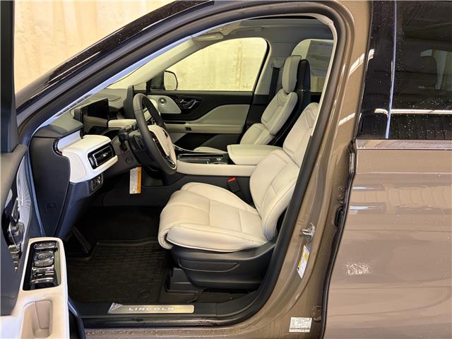 2026 Lincoln Aviator Reserve (Stk: 26AV9) in St.Paul - Image 4 of 10