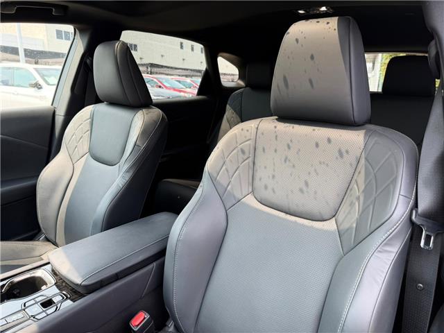 2025 Lexus RX 350 Base (Stk: 260865A) in Calgary - Image 6 of 19