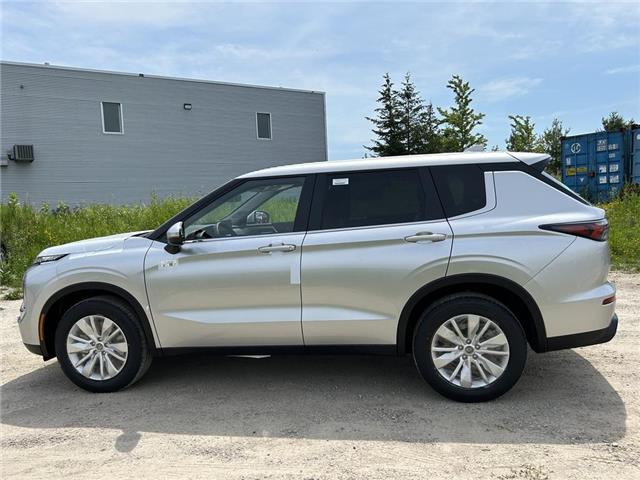 2026 Mitsubishi Outlander ES (Stk: T0338) in Barrie - Image 2 of 19