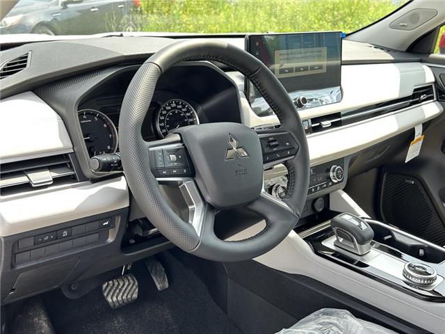 2026 Mitsubishi Outlander LE (Stk: T0339) in Barrie - Image 11 of 20
