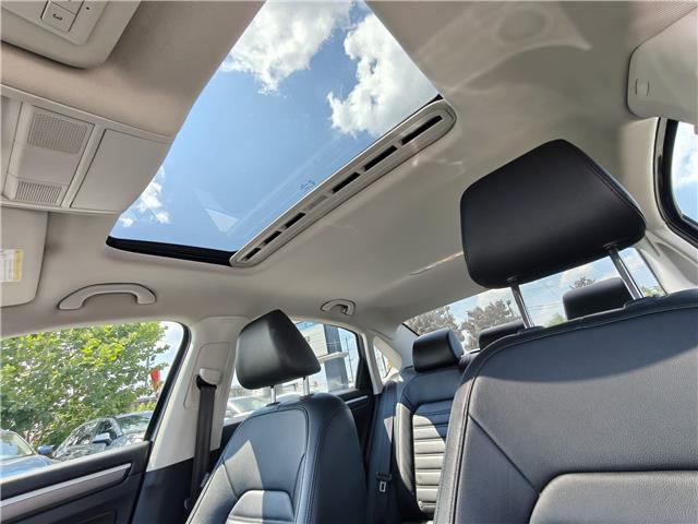 2017 Volkswagen Passat 1.8 TSI Highline in Ottawa - Image 2 of 24 2017 Volkswagen Passat 1.8 TSI Highline in Ottawa - Image 2 of 24