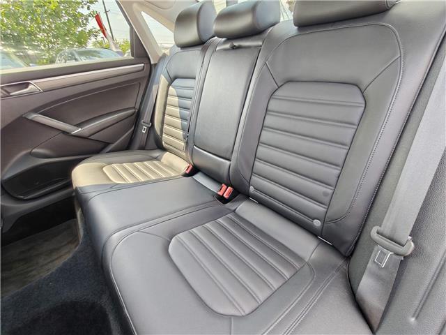 2017 Volkswagen Passat 1.8 TSI Highline in Ottawa - Image 4 of 24 2017 Volkswagen Passat 1.8 TSI Highline in Ottawa - Image 4 of 24