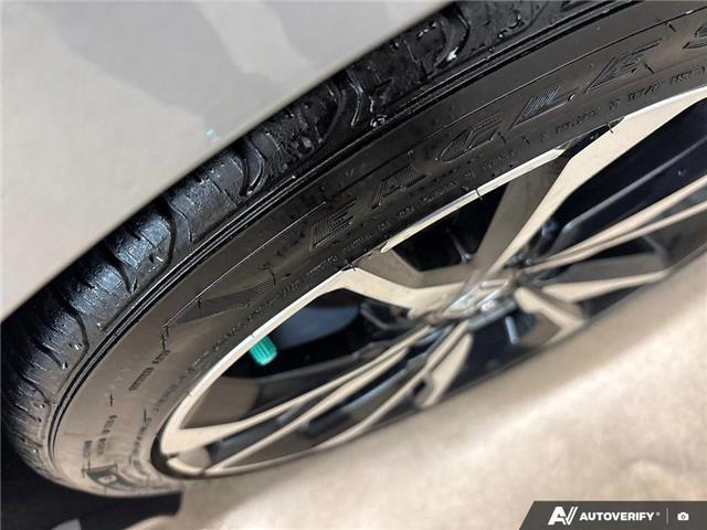 2018 Honda Civic Sport Touring (Stk: 167066) in London - Image 8 of 26