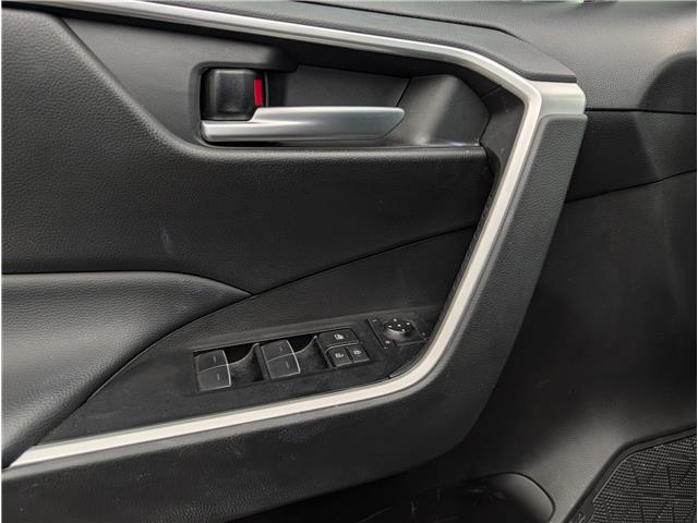 2025 Toyota RAV4 Hybrid SE (Stk: 185062AA) in Oakville - Image 10 of 14