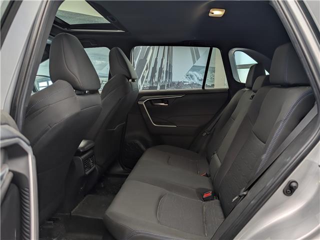 2025 Toyota RAV4 Hybrid SE (Stk: 185062AA) in Oakville - Image 8 of 14