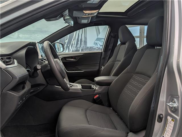 2025 Toyota RAV4 Hybrid SE (Stk: 185062AA) in Oakville - Image 7 of 14