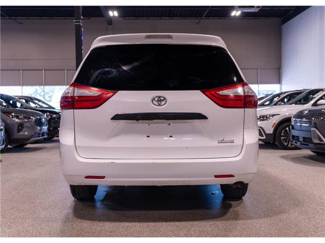 2016 Toyota Sienna 7 Passenger (Stk: RE69371) in Calgary - Image 5 of 22