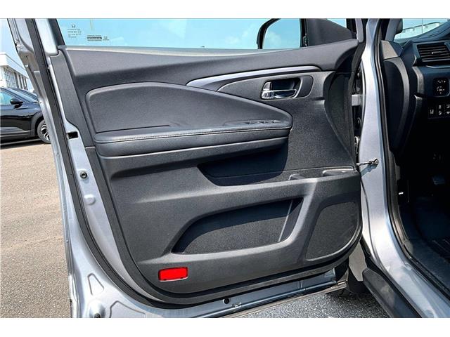 2017 Honda Ridgeline Sport (Stk: 05488U) in Calgary - Image 18 of 35 2017 Honda Ridgeline Sport (Stk: 05488U) in Calgary - Image 18 of 35