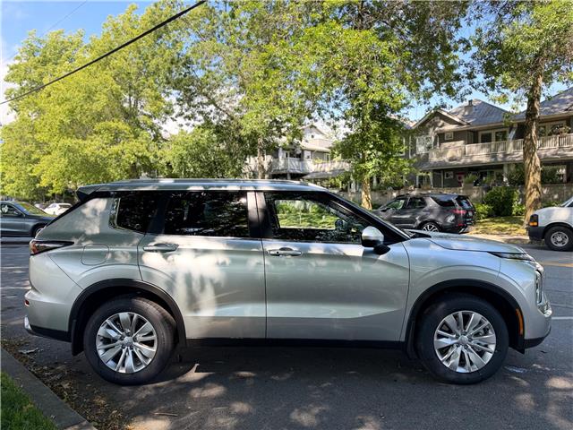 2026 Mitsubishi Outlander SE (Stk: 617222) in North Vancouver - Image 5 of 18
