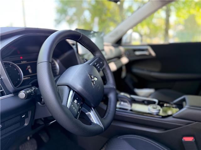 2026 Mitsubishi Outlander SE (Stk: 617222) in North Vancouver - Image 10 of 18