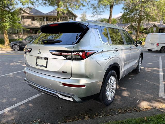 2026 Mitsubishi Outlander SE (Stk: 617222) in North Vancouver - Image 7 of 18