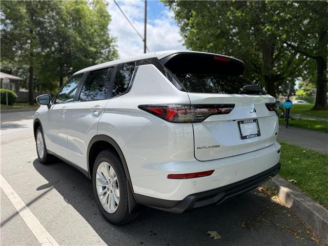 2026 Mitsubishi Outlander ES (Stk: 620514) in North Vancouver - Image 6 of 16