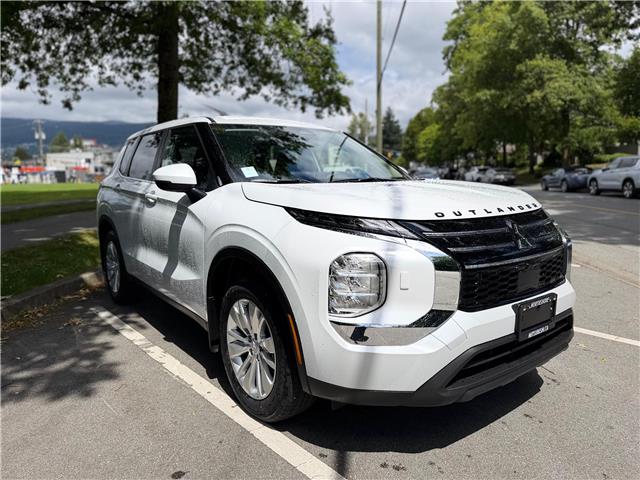 2026 Mitsubishi Outlander ES (Stk: 620514) in North Vancouver - Image 1 of 16