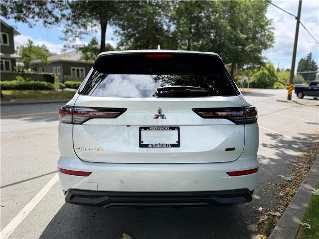 2026 Mitsubishi Outlander ES (Stk: 620514) in North Vancouver - Image 8 of 16