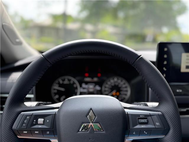 2026 Mitsubishi Outlander ES (Stk: 620643) in North Vancouver - Image 14 of 17