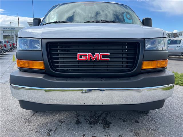 2026 GMC Savana 3500 Work Van (Stk: T1193546) in Calgary - Image 8 of 18
