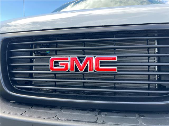 2026 GMC Savana 3500 Work Van (Stk: T1193546) in Calgary - Image 10 of 18
