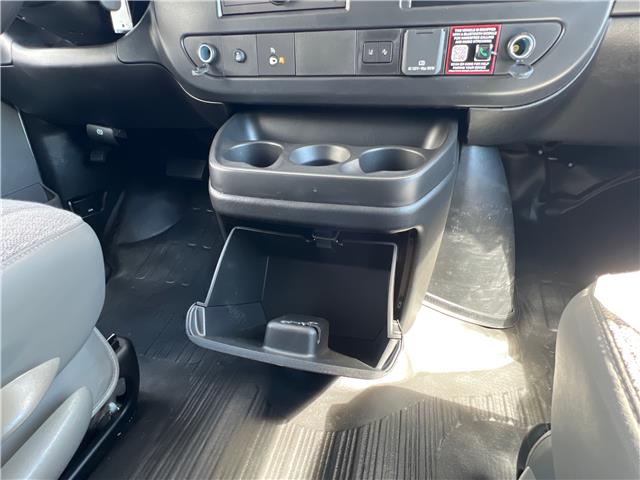 2026 GMC Savana 3500 Work Van (Stk: T1193546) in Calgary - Image 15 of 18