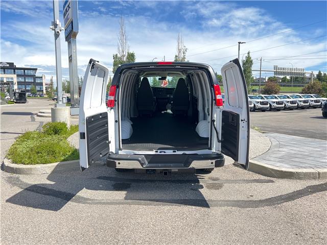 2026 GMC Savana 3500 Work Van (Stk: T1193546) in Calgary - Image 18 of 18
