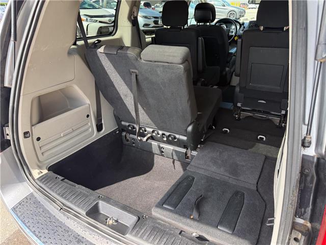 2017 Dodge Grand Caravan CVP/SXT (Stk: U11245) in London - Image 8 of 23 2017 Dodge Grand Caravan CVP/SXT (Stk: U11245) in London - Image 8 of 23