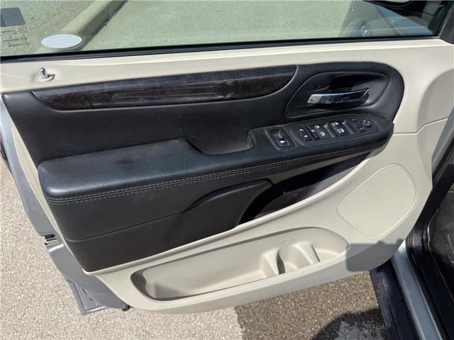 2017 Dodge Grand Caravan CVP/SXT (Stk: U11245) in London - Image 21 of 23 2017 Dodge Grand Caravan CVP/SXT (Stk: U11245) in London - Image 21 of 23