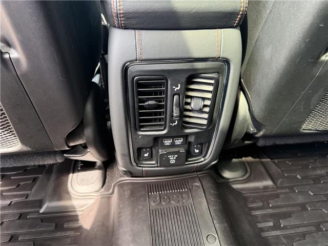 2020 Jeep Grand Cherokee Summit (Stk: 26335A) in London - Image 22 of 27