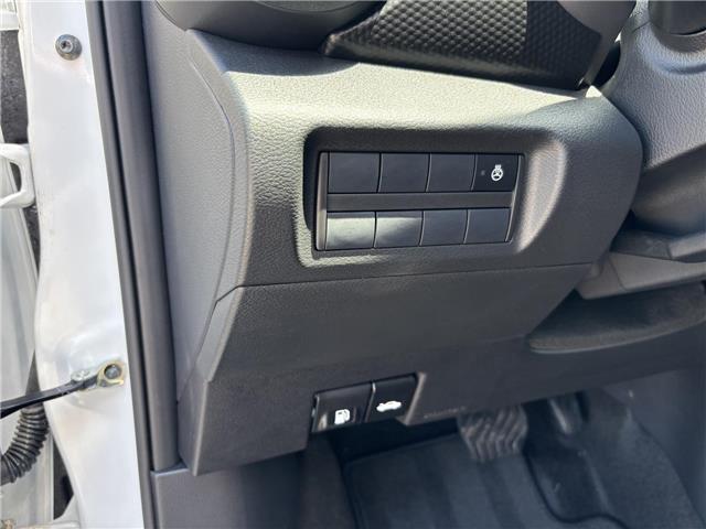 2025 Nissan Kicks Play SV (Stk: P7357) in Brantford - Image 7 of 23