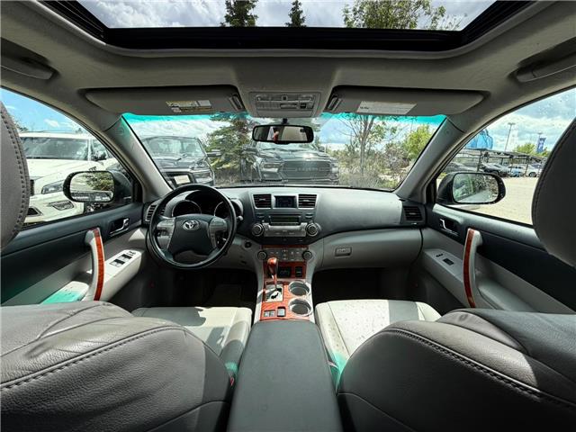 2008 Toyota Highlander V6 Limited (Stk: 260979A) in Calgary - Image 8 of 18