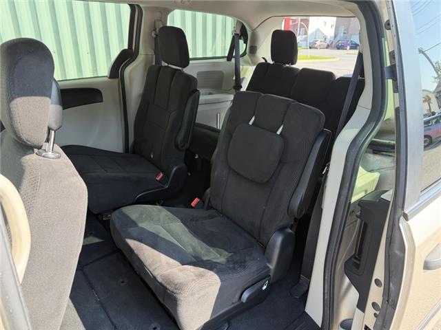 2015 Dodge Grand Caravan SE/SXT (Stk: 2806) in Hawkesbury - Image 9 of 21