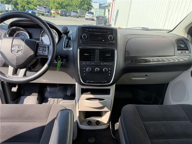 2015 Dodge Grand Caravan SE/SXT (Stk: 2806) in Hawkesbury - Image 12 of 21