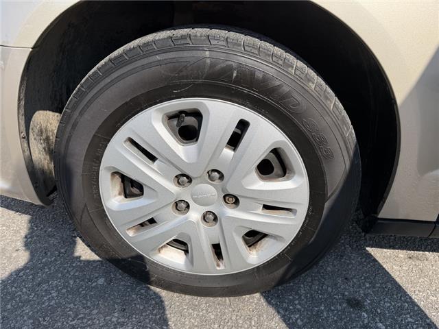2015 Dodge Grand Caravan SE/SXT (Stk: 2806) in Hawkesbury - Image 16 of 21