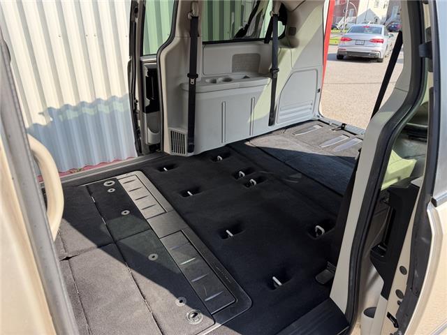 2015 Dodge Grand Caravan SE/SXT (Stk: 2806) in Hawkesbury - Image 19 of 21