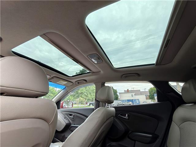 2015 Hyundai Tucson GLS in Ottawa - Image 4 of 19