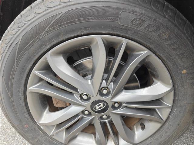 2015 Hyundai Tucson GLS in Ottawa - Image 9 of 19