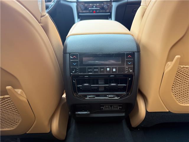 2025 Jeep Grand Cherokee Summit (Stk: 25575D) in London - Image 16 of 30