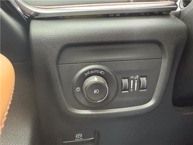 2025 Jeep Grand Cherokee Summit (Stk: 25575D) in London - Image 26 of 30