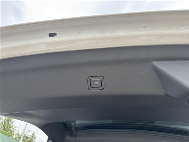 2026 Chevrolet Tahoe LT (Stk: TT381949) in Caledonia - Image 17 of 82