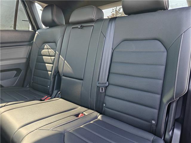 2022 Volkswagen Atlas Cross Sport 3.6 FSI Execline in Ottawa - Image 12 of 24 2022 Volkswagen Atlas Cross Sport 3.6 FSI Execline in Ottawa - Image 12 of 24