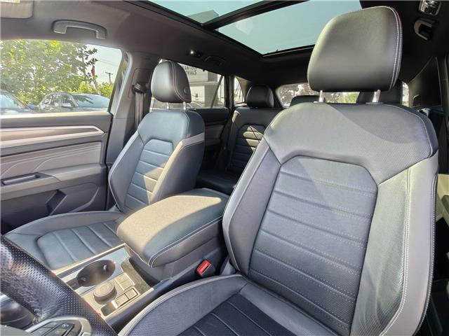 2022 Volkswagen Atlas Cross Sport 3.6 FSI Execline in Ottawa - Image 22 of 24 2022 Volkswagen Atlas Cross Sport 3.6 FSI Execline in Ottawa - Image 22 of 24