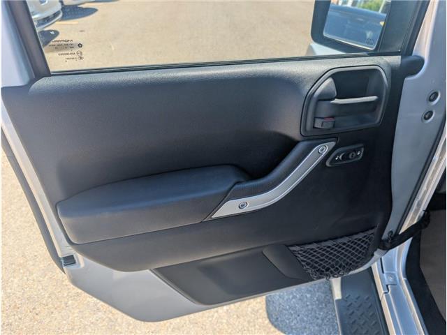 2012 Jeep Wrangler Unlimited Sahara (Stk: T-2217A) in Calgary - Image 20 of 25
