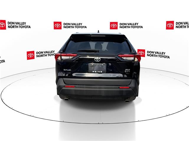2025 Toyota RAV4 Hybrid XLE (Stk: 10121706A) in Markham - Image 7 of 32