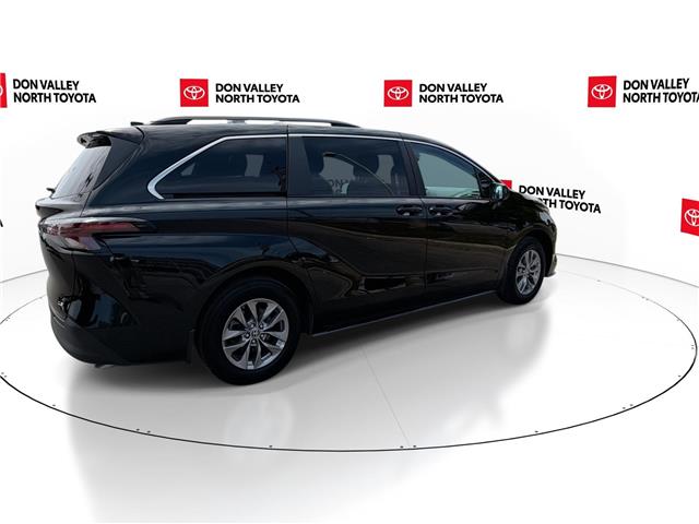 2025 Toyota Sienna LE 8-Passenger (Stk: 10122102A) in Markham - Image 8 of 30