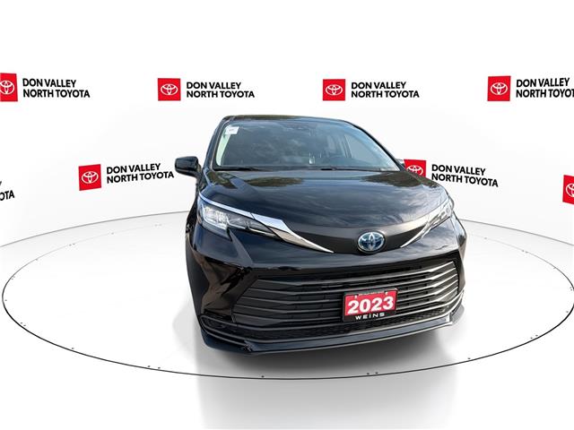 2023 Toyota Sienna LE 8-Passenger (Stk: 10121796A) in Markham - Image 3 of 30