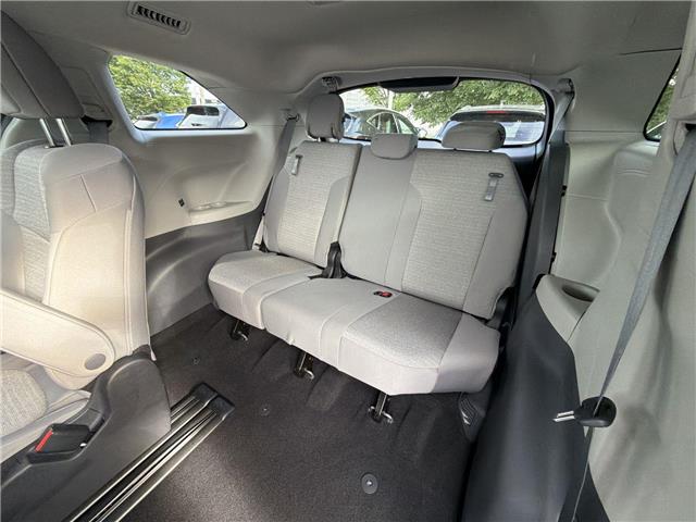 2023 Toyota Sienna LE 8-Passenger (Stk: 10121796A) in Markham - Image 26 of 30