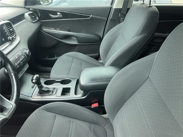 2017 Kia Sorento 2.0L LX Turbo (Stk: 26444A) in Kingston - Image 9 of 10