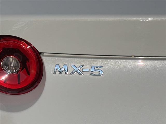 2026 Mazda MX-5 GS-P (Stk: 704080) in Surrey - Image 4 of 5