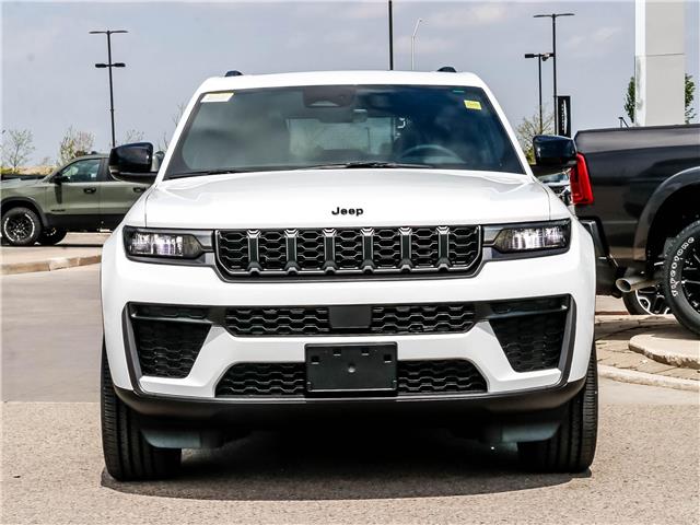 2026 Jeep Grand Cherokee Base (Stk: 15-26491) in London - Image 2 of 28