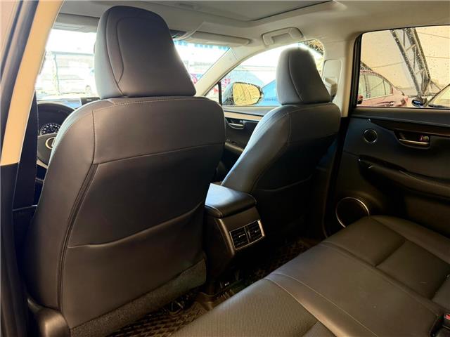 2017 Lexus NX 200t Base (Stk: 261032A) in Calgary - Image 17 of 18